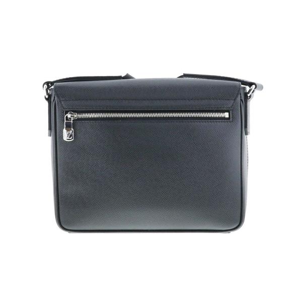 Louis Vuitton District PM Shoulder Bag - Picture 3 of 6